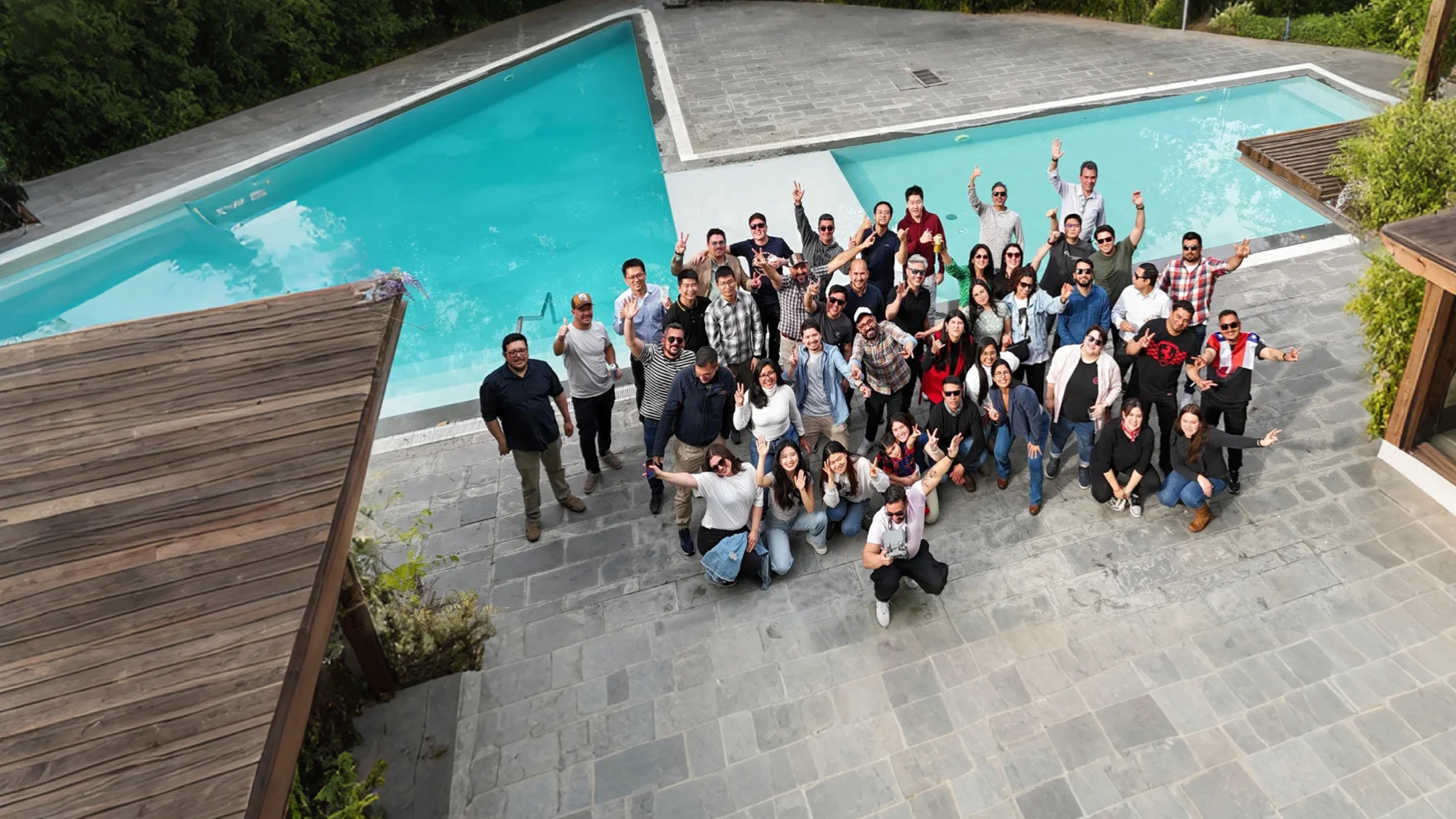 坚韧 · 拥有穿越变化与挑战的定力，步履稳。靶胁恢。