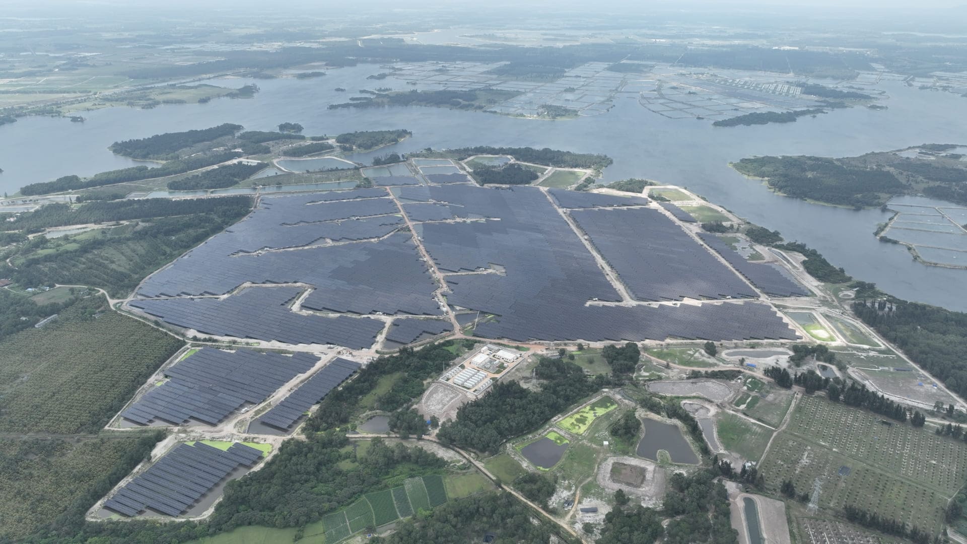 海南文昌100MW渔光互补项目